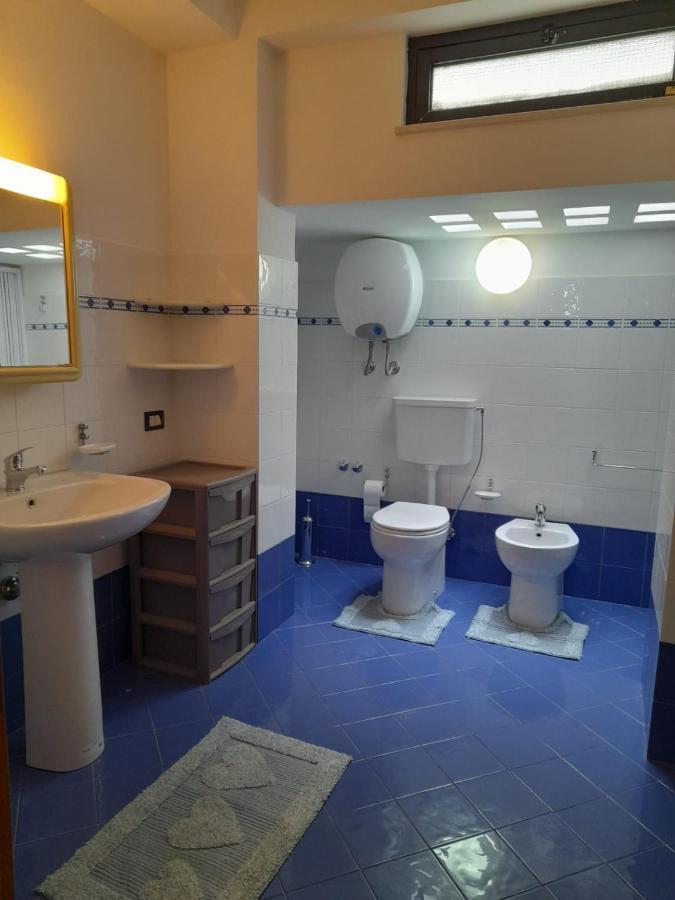 Casa Vacanze A 2 Minuti Dal Mare 阿沃拉 外观 照片